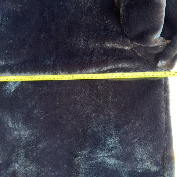 Catherine Malandrino luxe Faux Fur soft and warm Jacket - Picture 8 of 8